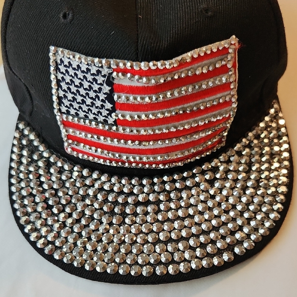 Patriotic Black and Silver Elegant Hat with American Flag Design - Picture 4 of 4
